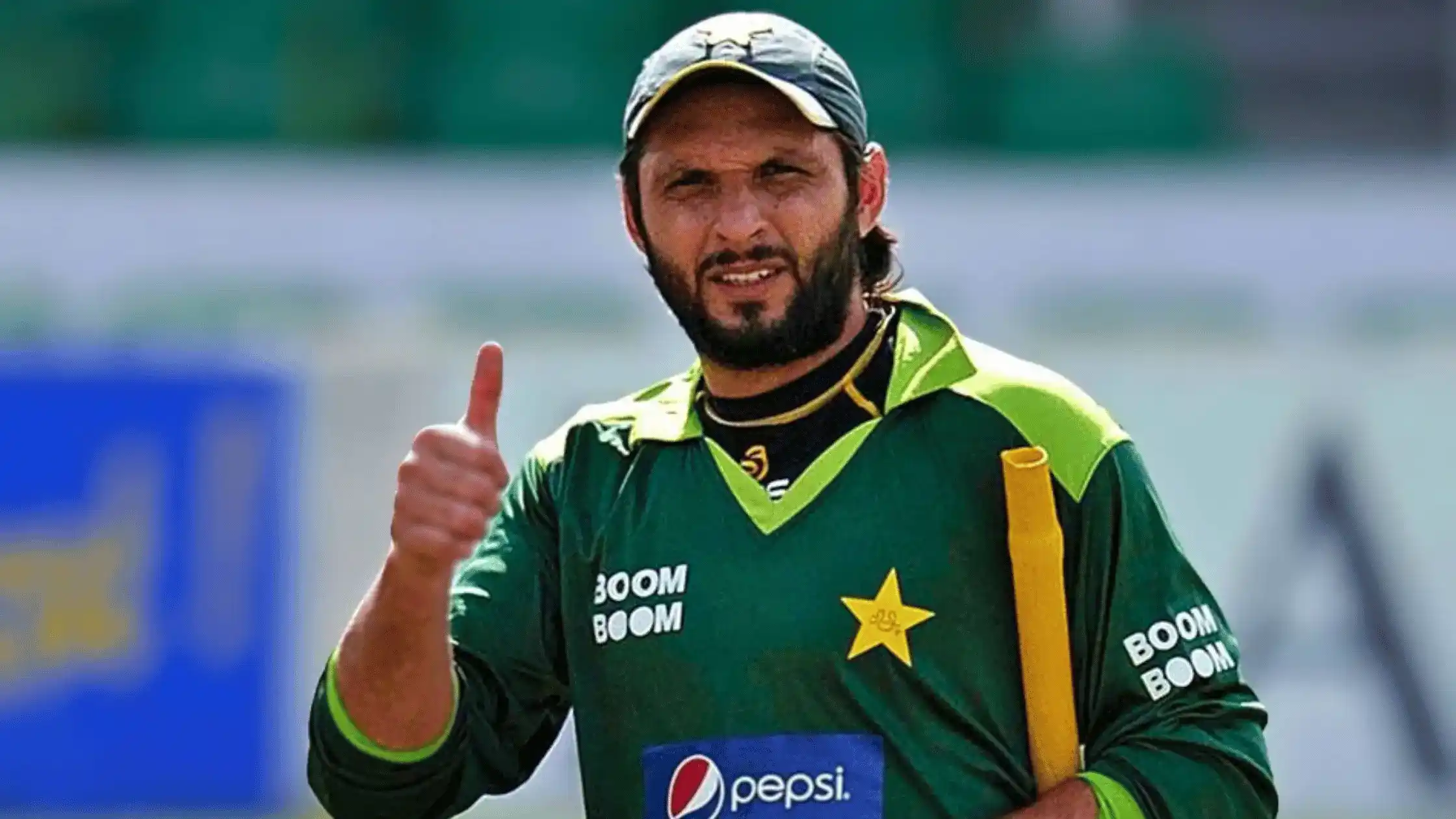 Longest SIx in cricket History by Shahid Afridi